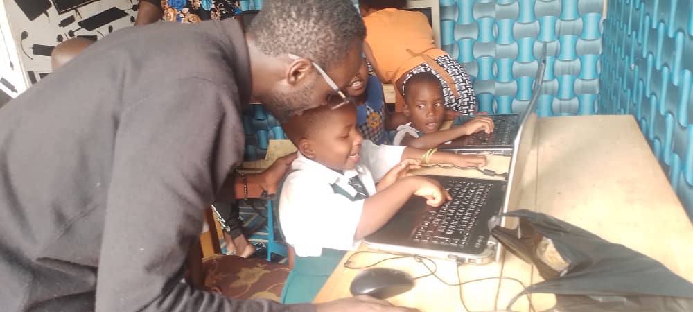 Empower 100 Refugee Youth in Uganda with Digital Skills