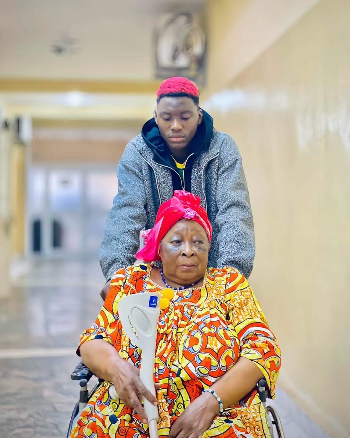Soutenir l’opération de ma grand mère qui souffre d’un cancer